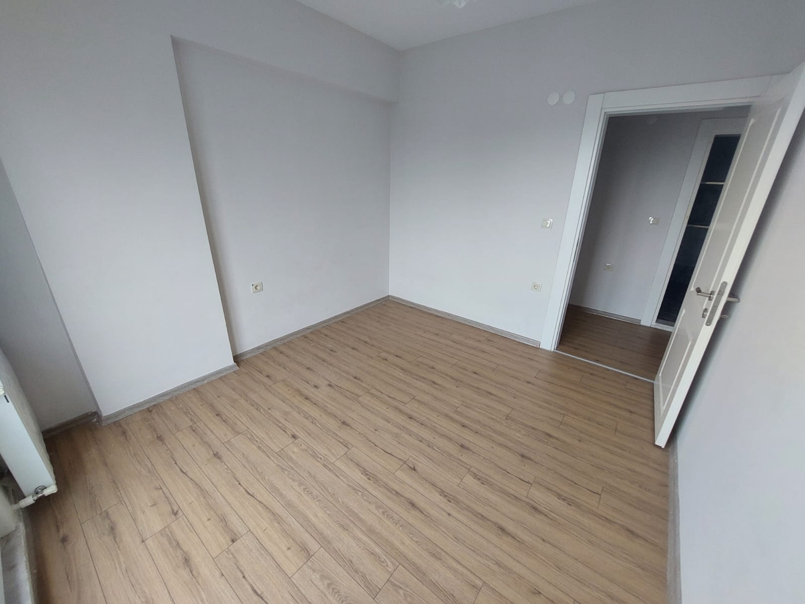 KARŞIYAKA MAH. KİRALIK EBEVEYN BANYOLU 3+1 DAİRE